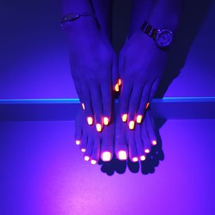 Model - Chloe Rocks findom