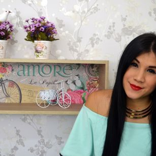 Model - KendryCrawford striptease