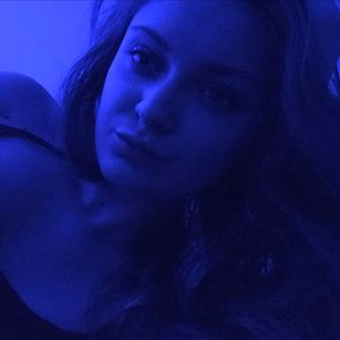 Model - Elizabeth Owl anal