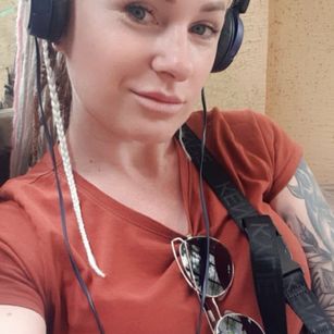 Model - milaniya svorovski love