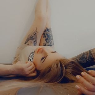 Model - milaniya svorovski super