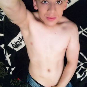 Model - LujuriousDuo anal