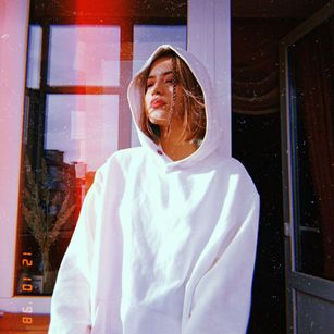 Model - loversbeck tits