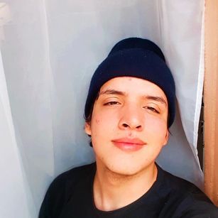 Model - Jared_Roy dildo