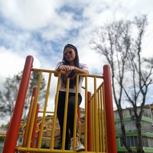 Model - Sofia decker feet