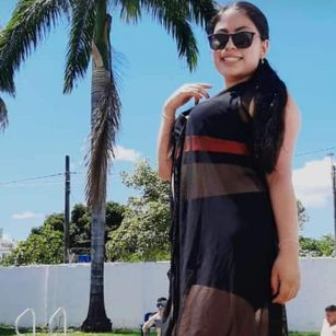 Model - Sofia decker cum