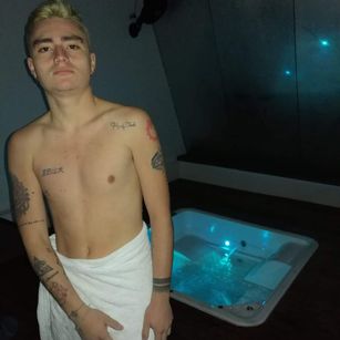 Model - ALEK KOSLOV body