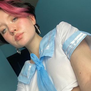 Model - Li_Miley play