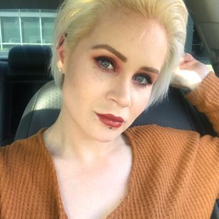 Model - Orianna Grey shaved