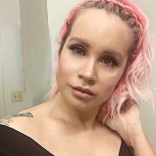 Model - Orianna Grey mature