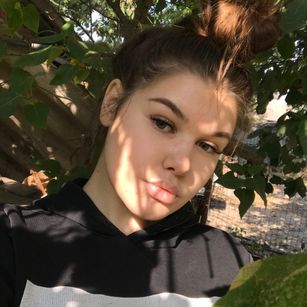 Model - Varvara artoftheday