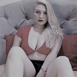 Model - Lady Lexie Sex spit