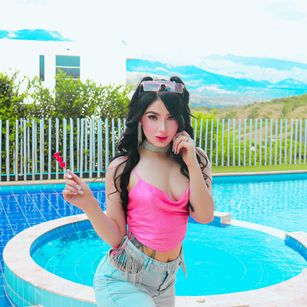 Model - EmilyPrada dildo