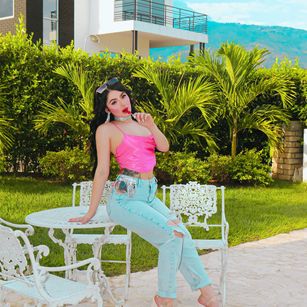 Model - EmilyPrada squirt