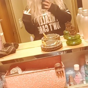 Model - Defective doll petite