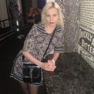 Model - Kitty_Lasy striptease