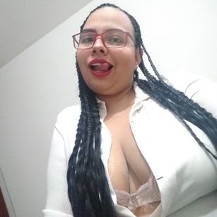 Model - Victoria Cooper bigboobs