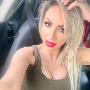 Model - Diana Smith joi