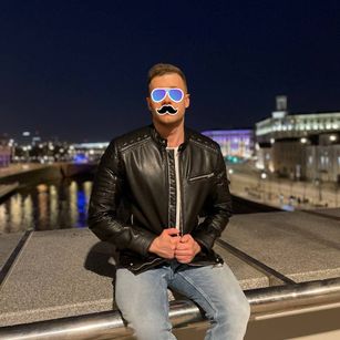 Model - Dick Master asshole