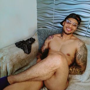 Model - SetDealer glasses