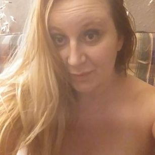 Model - EmmaLee PAWG