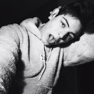 Model - HenryCush dirtytalk