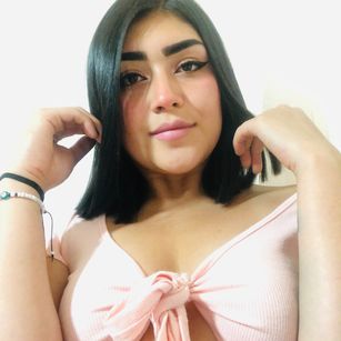 Model - Lil Julieta squirt