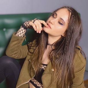 Model - Olivia fetish