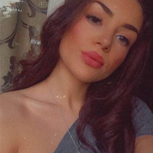 Model - Belle Ava boobs