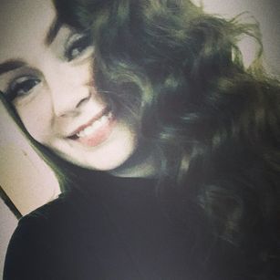 Model - Liia playful