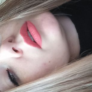 Model - Liia slender