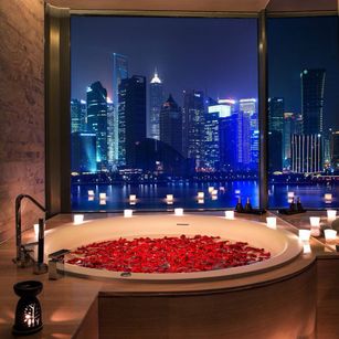 Model - Zara Rose milf