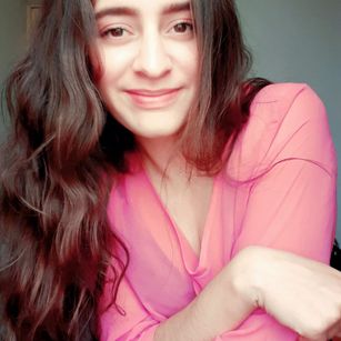 Model - valen Blonde