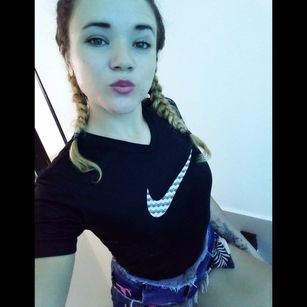 Model - MaddyAdams pussy