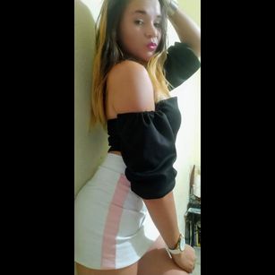 Model - MaddyAdams follar