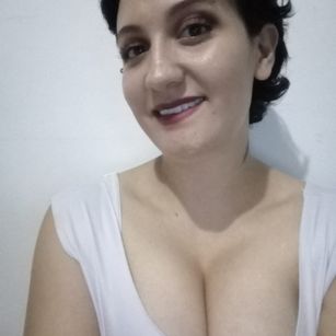 Model - Sofia Smith dildo