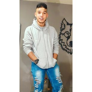 Model - paisabigcock bigass