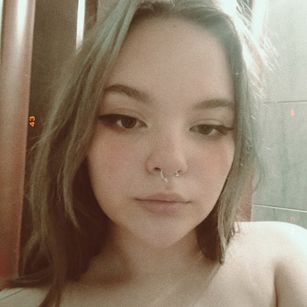 Model - Dinasweetgirl legs