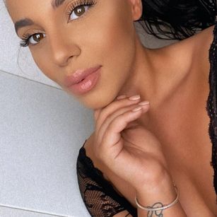 Model - AlyssaDawn bigtits