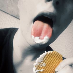 Model - Shelly SexToys