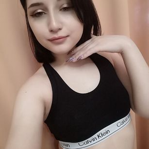 Model - DanielleL cei