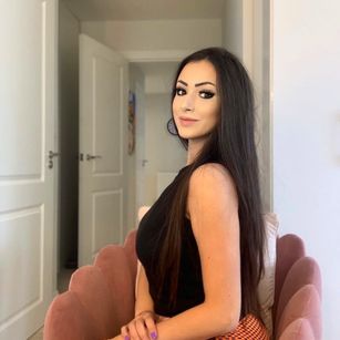 Model - Yasmin pussy