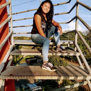 Model - JASMIN VARGAS linda