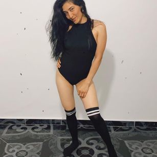 Model - Pamelacruz05 tits