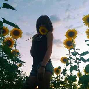 Model - SkyChristy dirtytalk