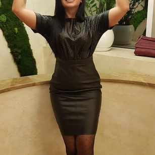 Model - LilyJay shaved