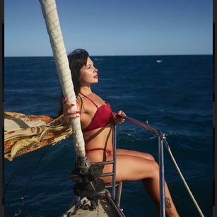 Model - LilyJay sexybody