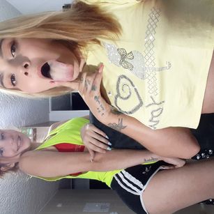 Model - SheilaGray legs