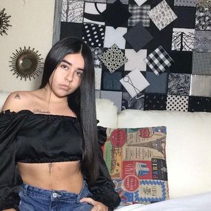 Model - Zoe Clark squirt