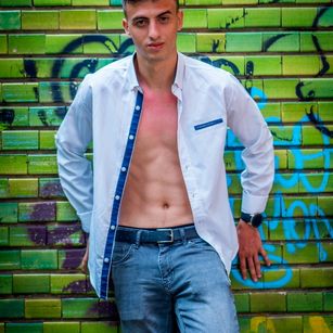 Model - BlakeValentine charming